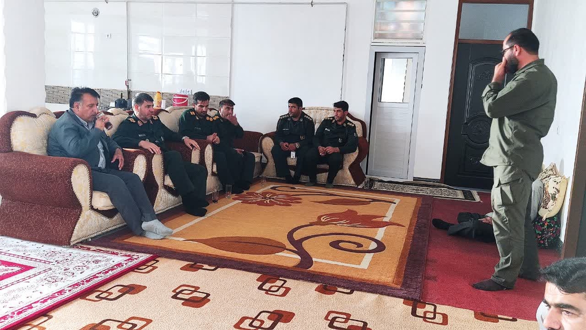 تکمیل و بهره برداری منزل نیمه کاره شهید جاودانیان به همت گروه جهادی شهید احسان فتحی با حضور سردار خرمدل فرماندهی سپاه فتح