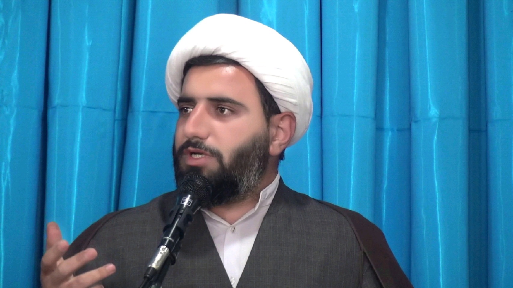 حجت الاسلام صالح ویسی : تقوایمان را در همه عرصه ها تقویت کنیم / مراقب فضای مسموم رسانه ها باشید/ تیم رسانه ای دولت ضعیف است/ مشکل آب در لیکک