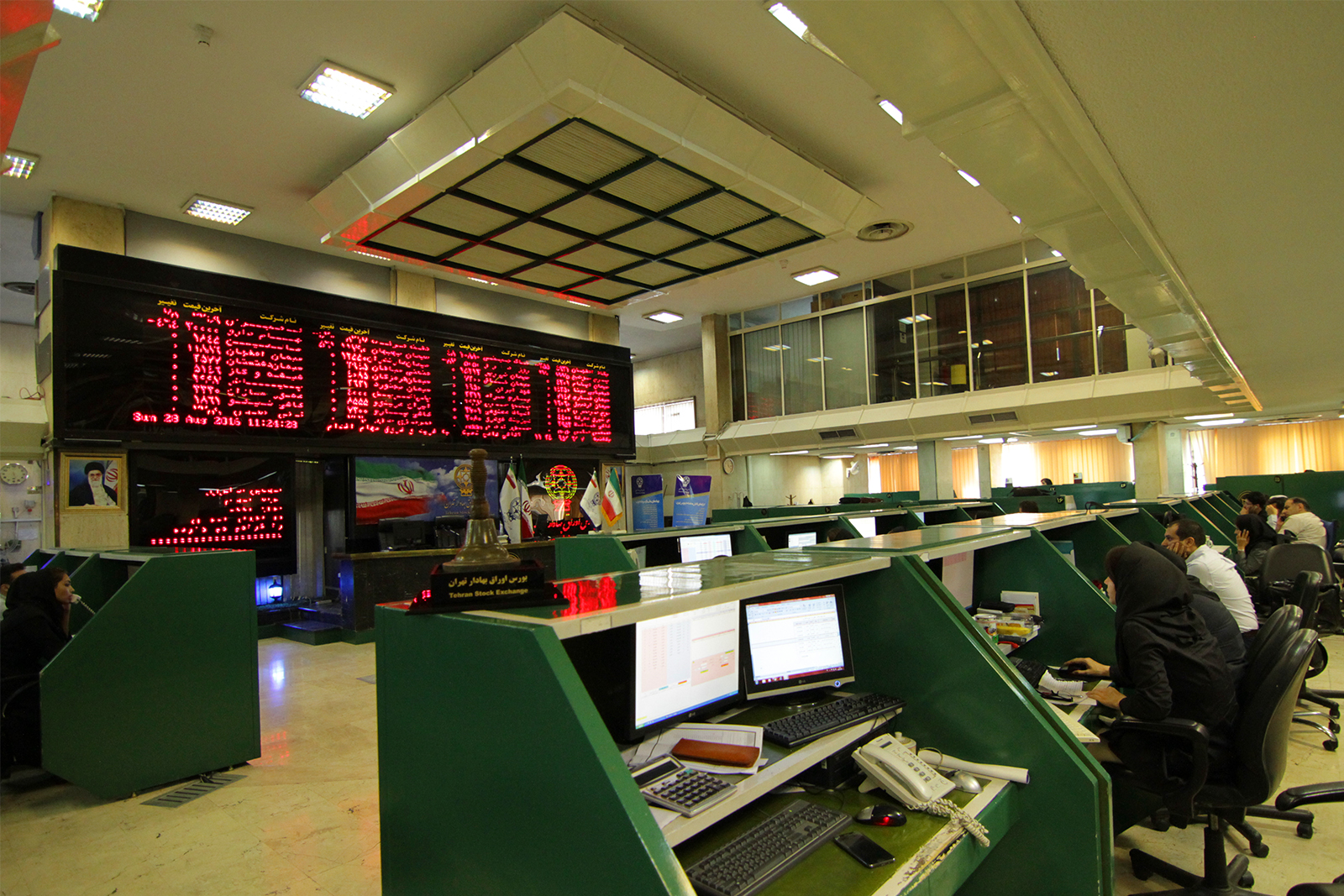 مطالبه گری فعال سیاسی رسانه ای از استاندار در جمع جوانان و فعالین سیاسی استان/امیرحسین دهبان نژادیان